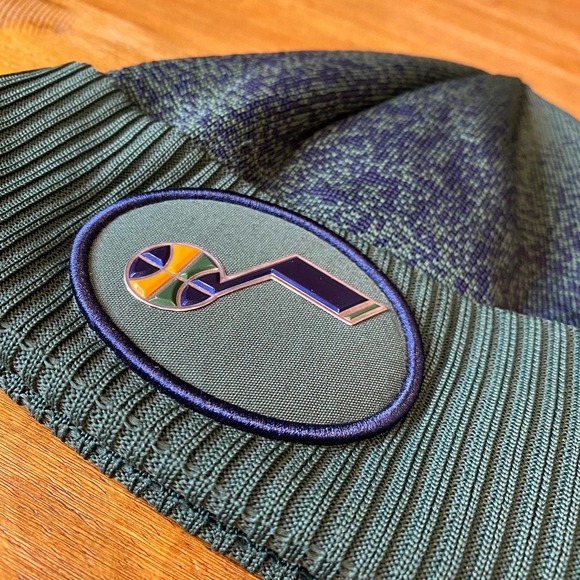 Utah Jazz NBA New Era Green and Blue Lined Beanie Winter Hat NWOT Size OSFM - Picture 4 of 5